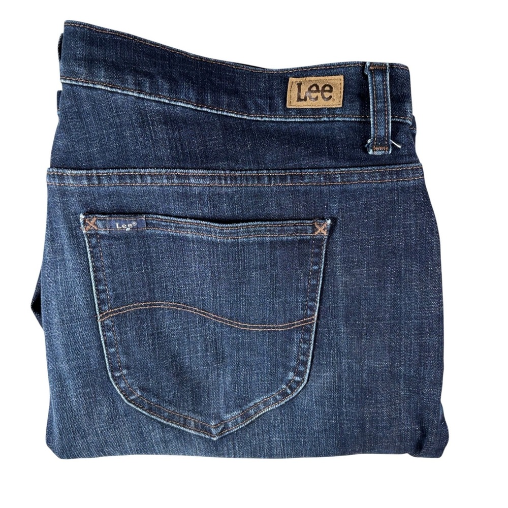 Lee Straight Leg Jeans Womens 18 Medium Blue Relaxed Fit Mid Rise Dark Wash